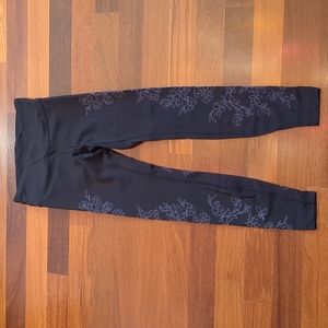 Lululemon Everlux Crossover Flower Legging Size 6